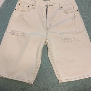Men’s Levi denim distressed shorts